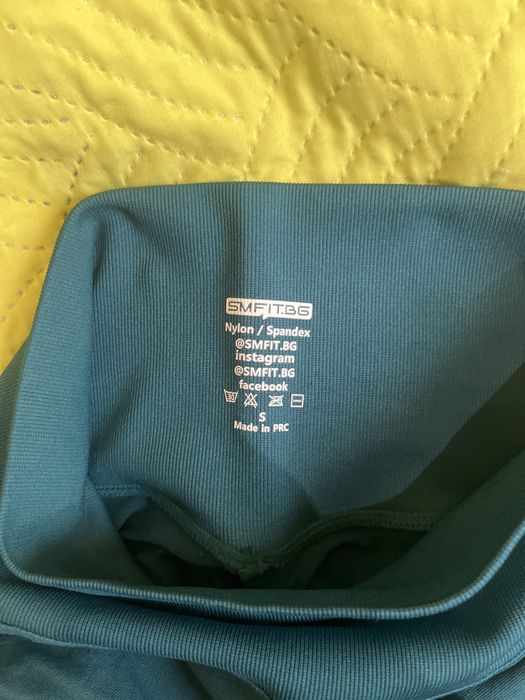 Продавам два дамски клина син и лилав S размер .