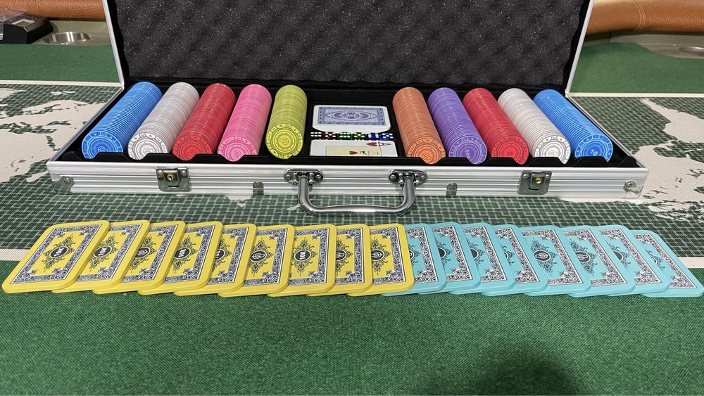jetoane ceramice in valiza de metal . Stoc pentru jetoane si plachete