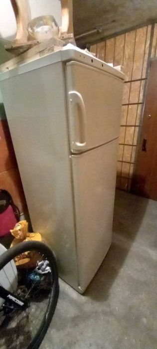 Продаю Холодильник