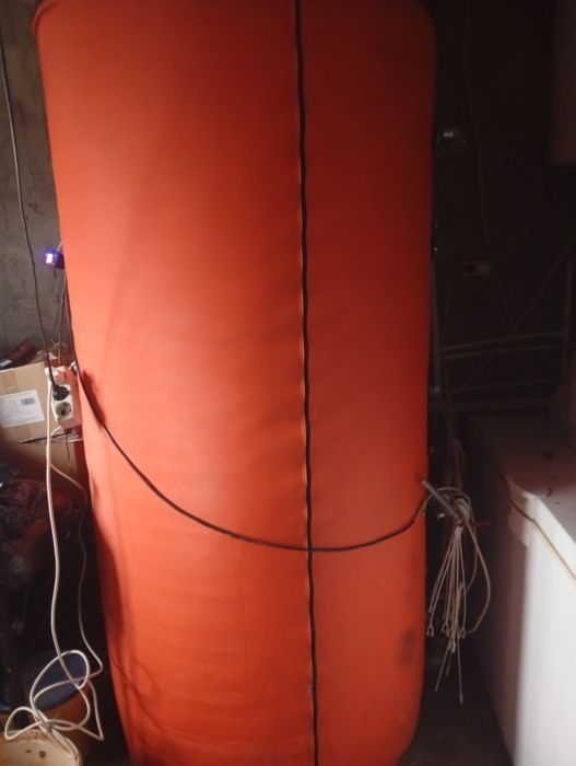 Vând pufăr 1000 litri preț 3500 robi negociabil in Iași