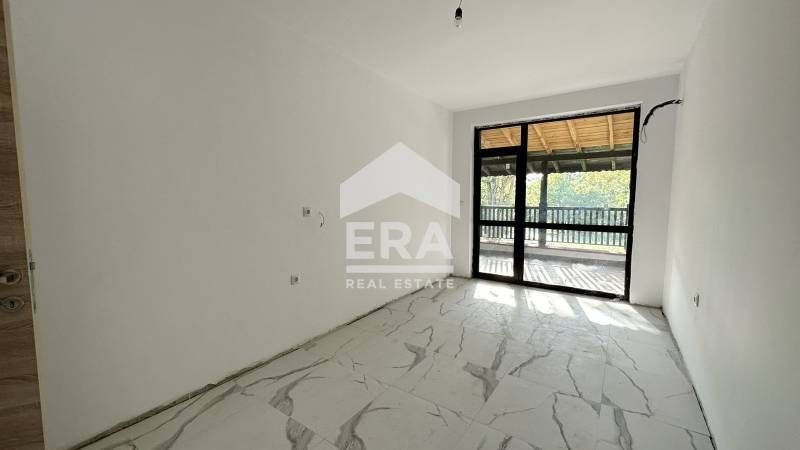 Продава се Двустаен апартамент в Приморско - 52 кв.м за 1324 €/кв.м - Снимка #6