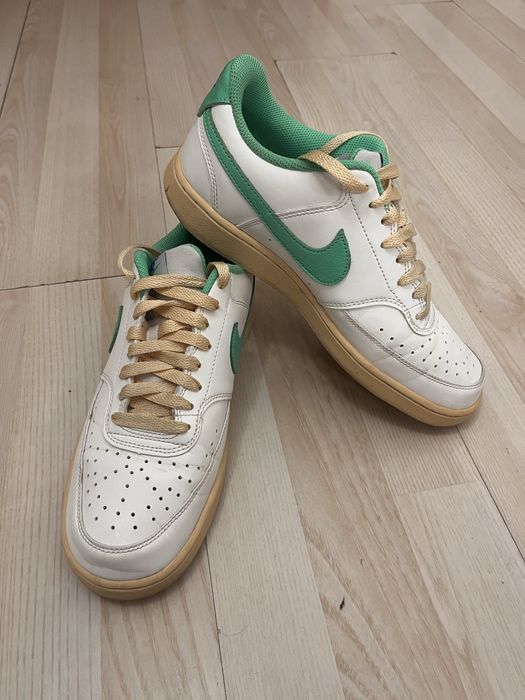 Adidasi Nike vision court