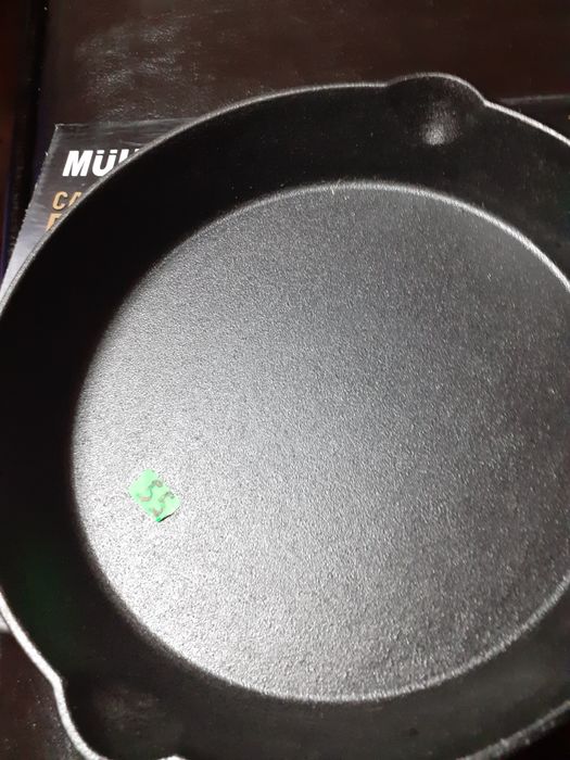 Грил  тиган  за пикник чугунен.Меден  тиган