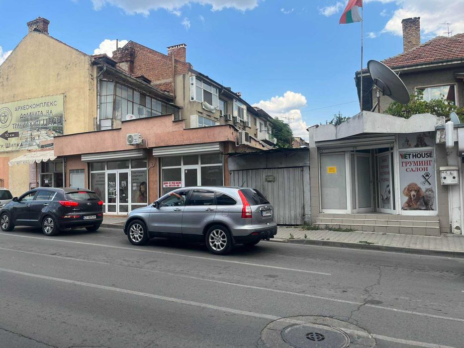 Офис / ателие под наем в центъра на Казанлък – 10 кв.м., след основен ремонт