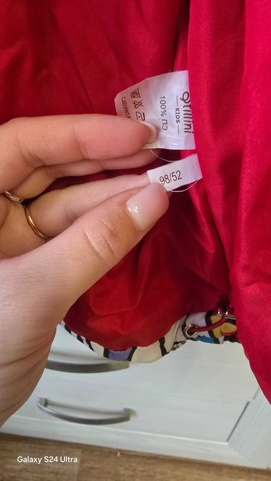 Продат зимнюю куртку на девочку 2- 3 года