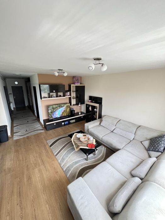 Apartament de inchiriere perioada Untold 3 camere