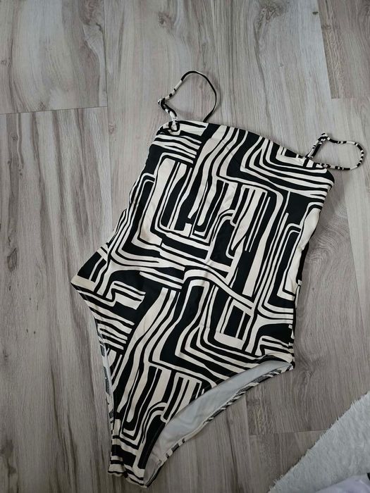 Бански Guess и други