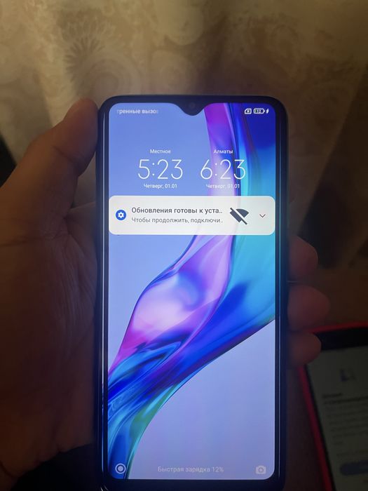 Iphone SE и Redmi T9