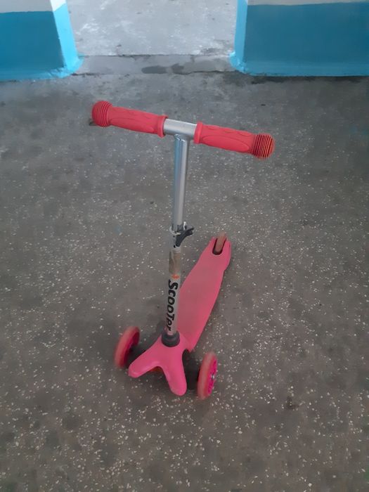Продам детский самокат