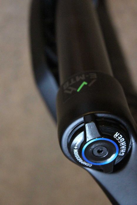 RockShox Pike Select RC29" DebonAir+ 140mm Tapered Boost suspensie