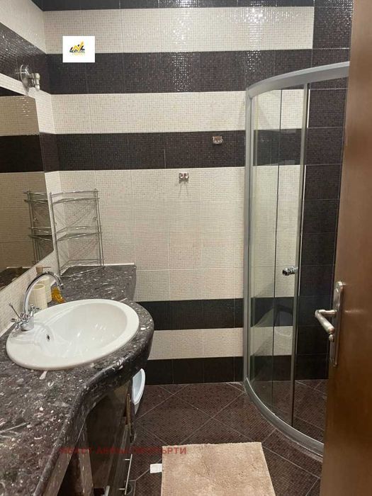 Дава се под наем Двустаен апартамент в София, Борово - 83 кв.м за 727.77 € - Снимка #3