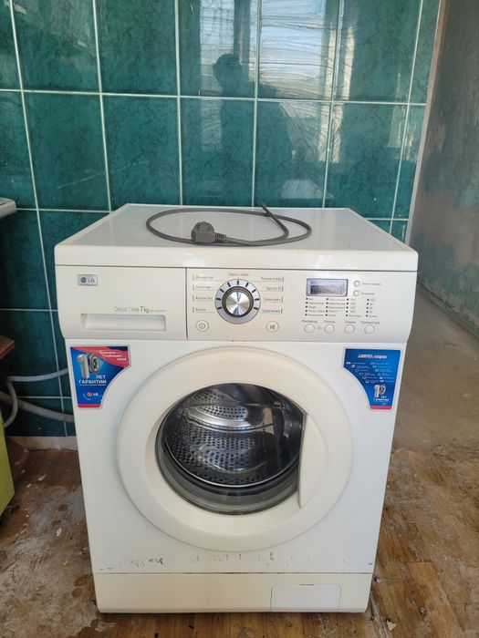 машына очень хорошоя чена 40000