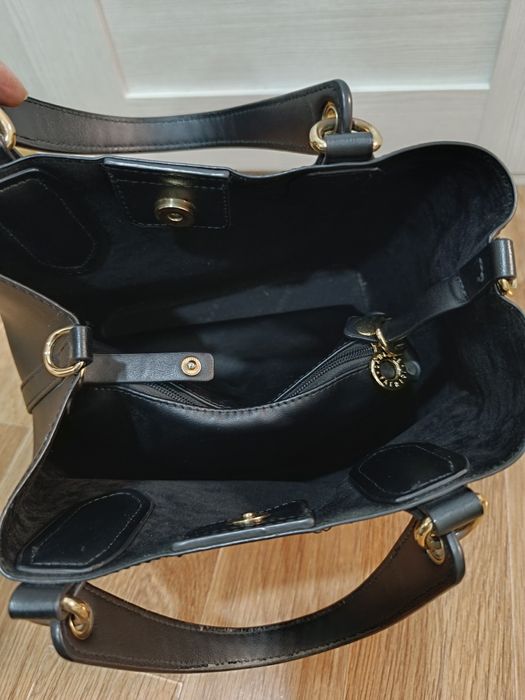 Женская сумка с ручками