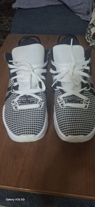 Красовки найк 42.5 размера