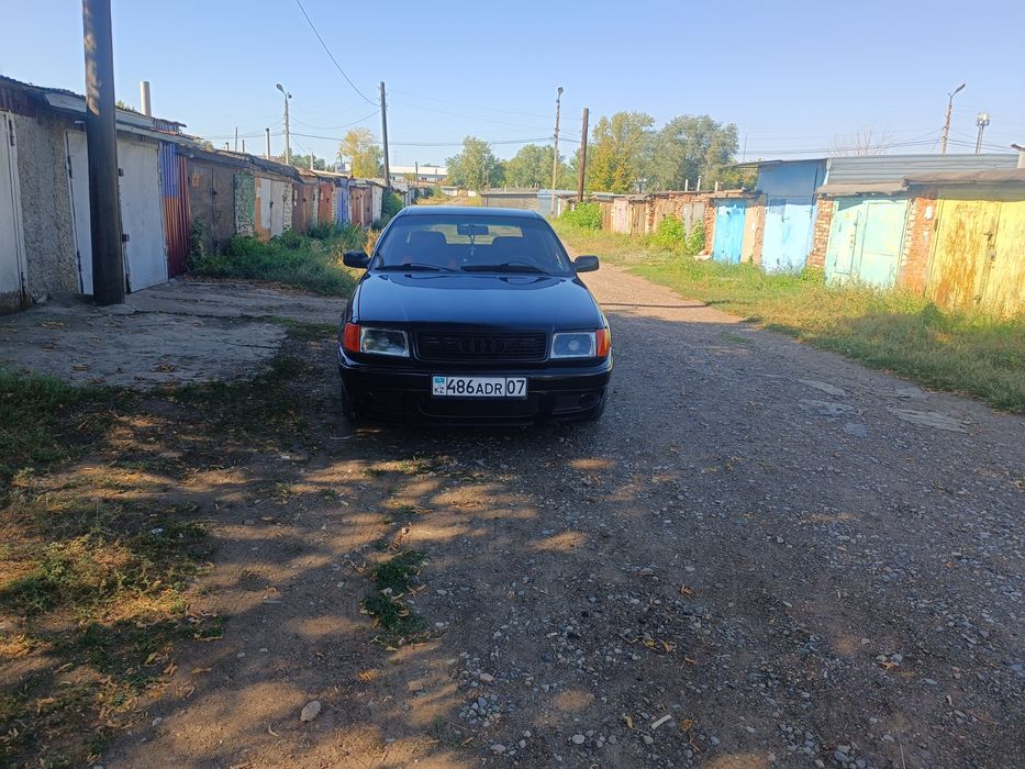 Продам Ауди 100C4