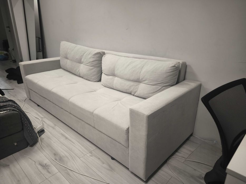 Диван серый для зала