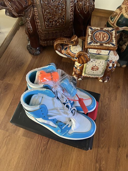Adidasi Jordan 1 x Off White