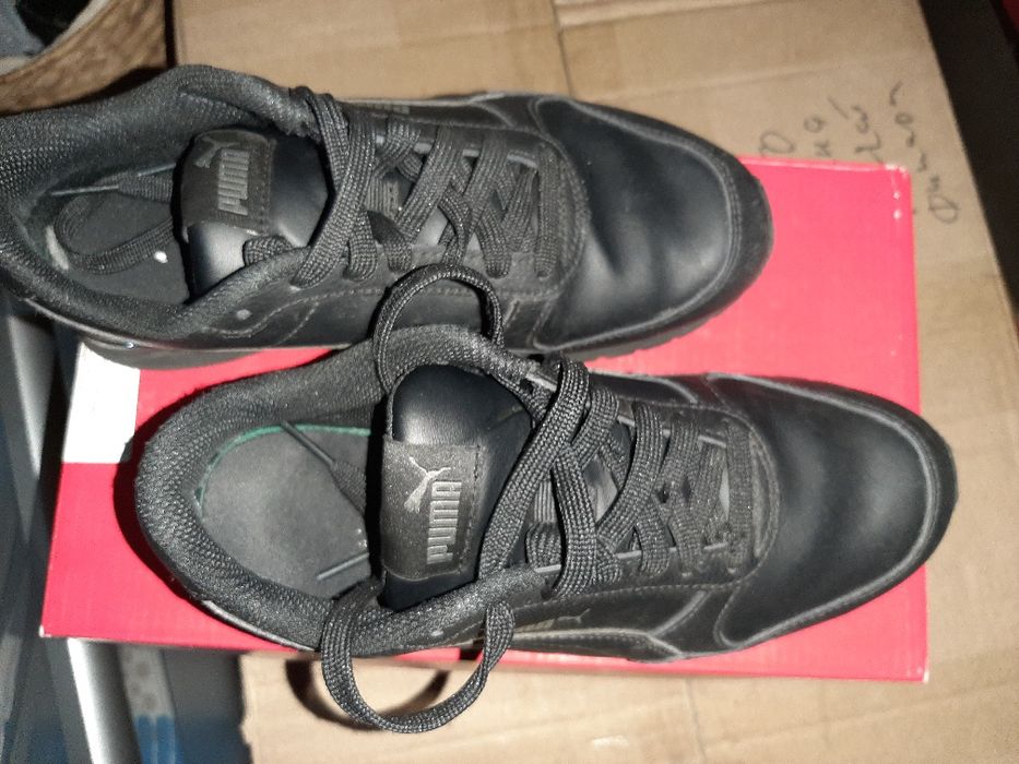 Кроссовки Puma 37размер на мальчика.