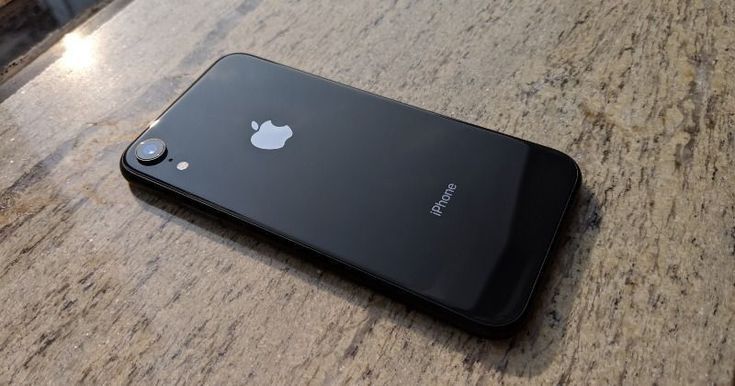 Продам Айфон XR