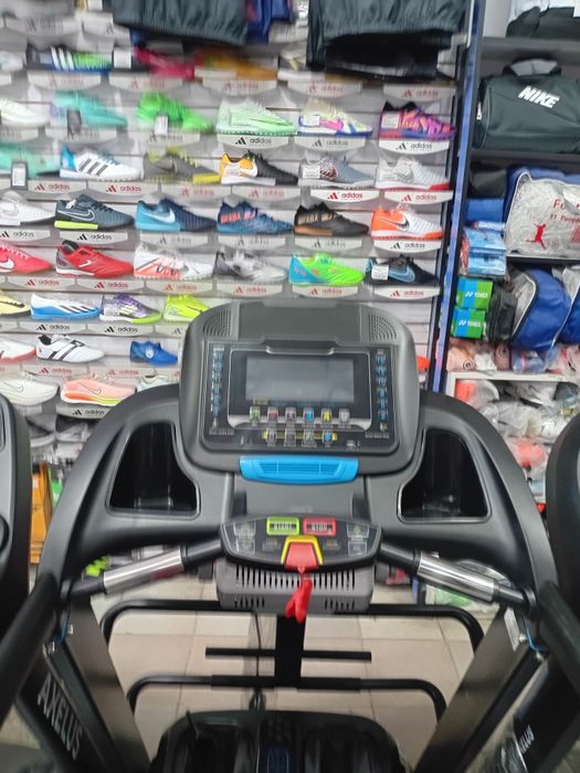 Бренд: Axelus 0550
Модель: 0550
Мах. Вес пользователя 140кг.
Беговая п