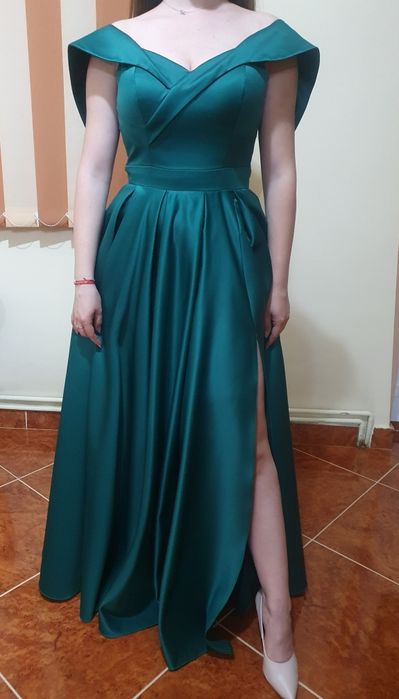 Vând rochie de gală verde, lungă