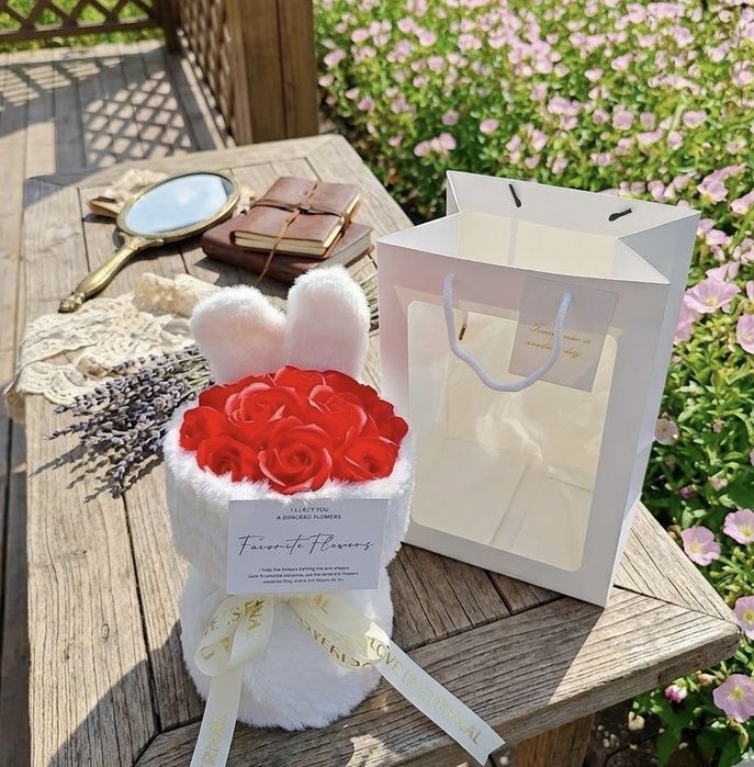 Мыльные и игрушечные букеты