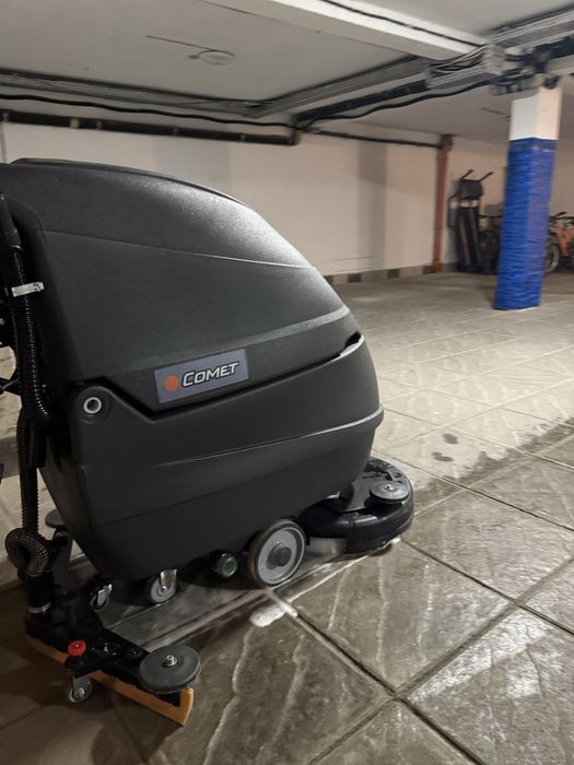 Сухо и мокро почистване на подземни гаражи складови помещения магазини