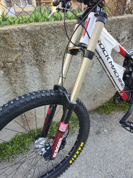 Даунхил мекица 26цола Rockmachine Boxxer , шок Въздушен  Rockshox  1x9