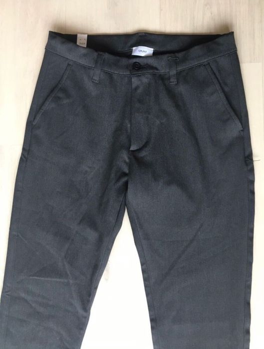 Vând pantaloni office/clasici (M)superbi.