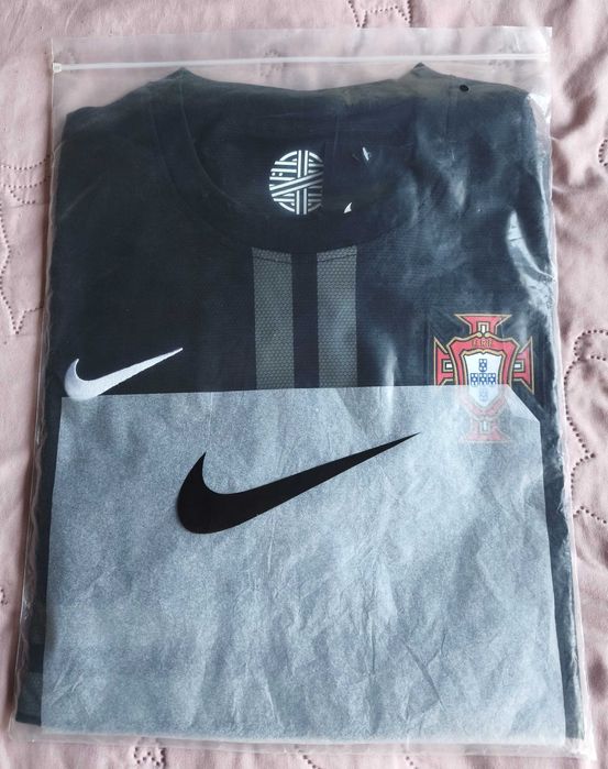 Трети екип на Португалия от сезон 2012-13