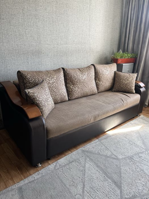 Продам диван срочно продам