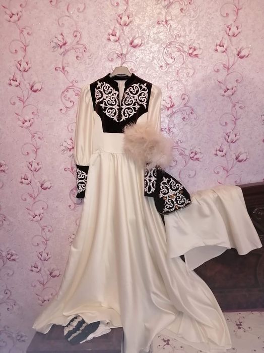 Қазақша көйлек сатылады