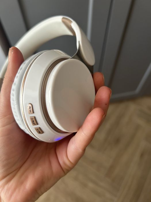 Casti wireless  , Albe