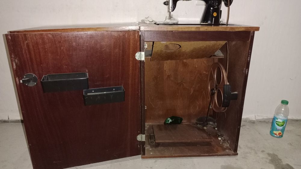 Швейная машинка.