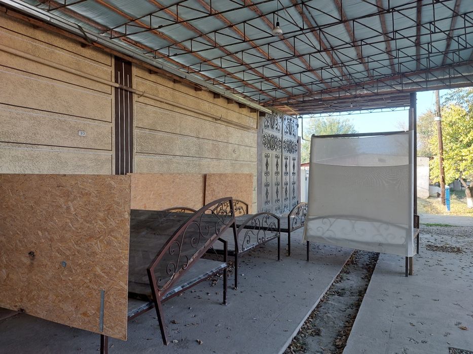 Uy va choyxona sotiladi