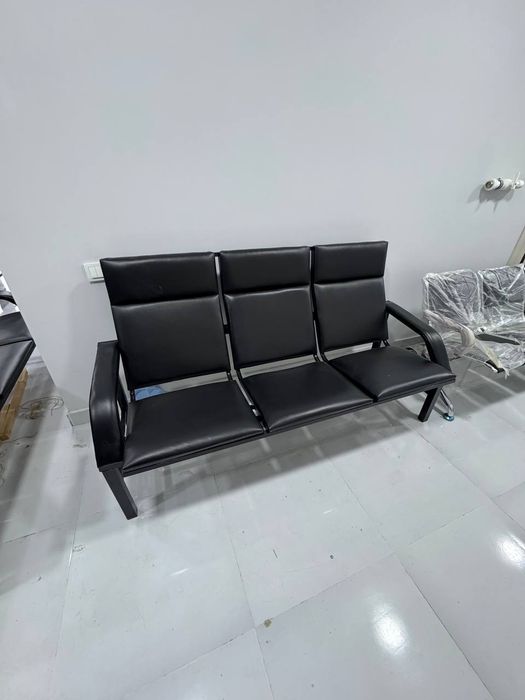 Скамейка для культурных центров для ожидания зала