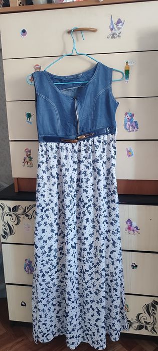 Продам платья 500тг