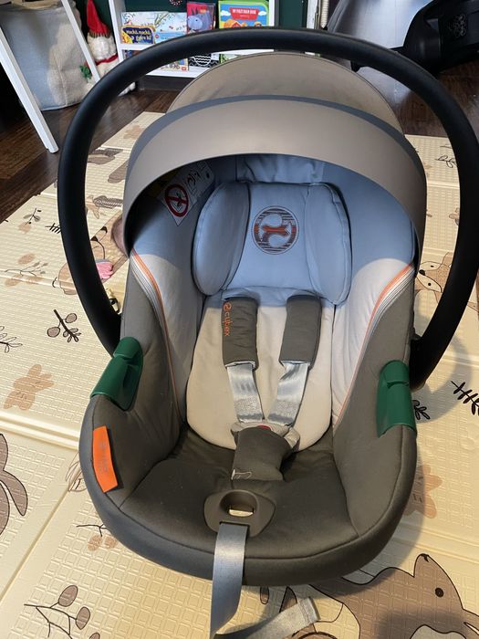 Scoica Cybex Aton B2 cu Isofix