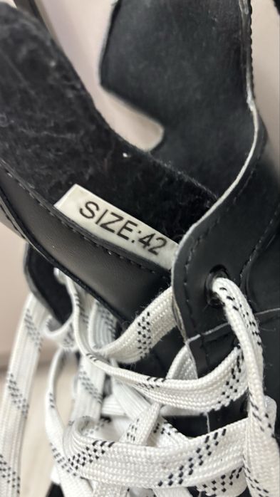 Продам коньки размер 42