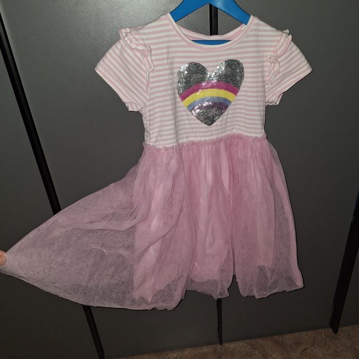 Продам детские платья