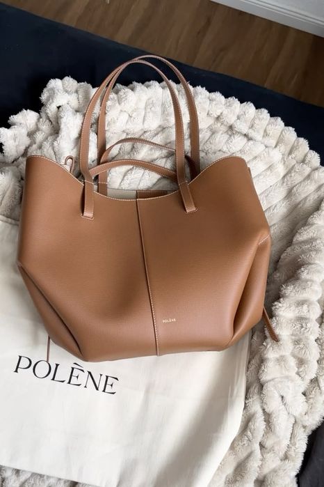 Продается сумка Polène, в цвете cyme. Сумка большая
Цена 12к