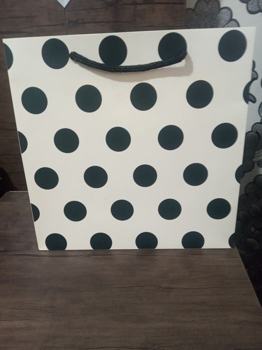 Подарочные пакеты разных размеров