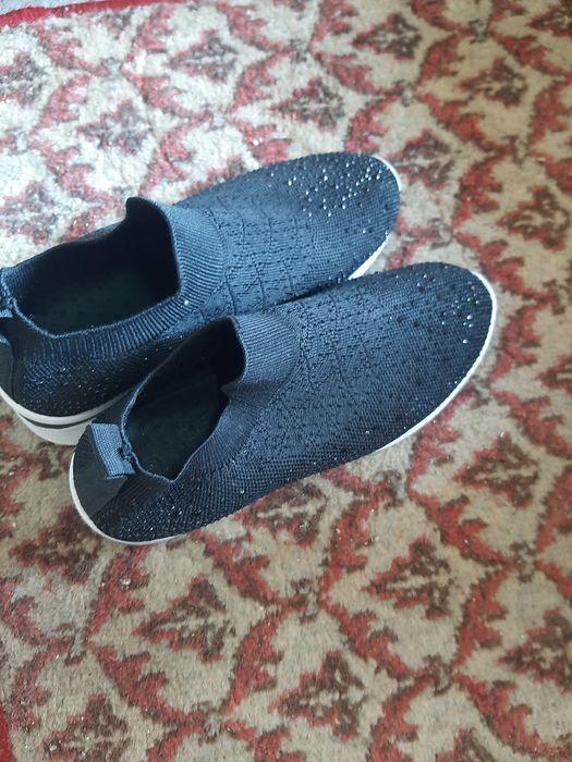 Adidasi cu platforma