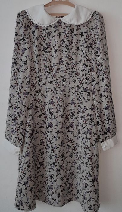 Каждая платья по 2000 тг