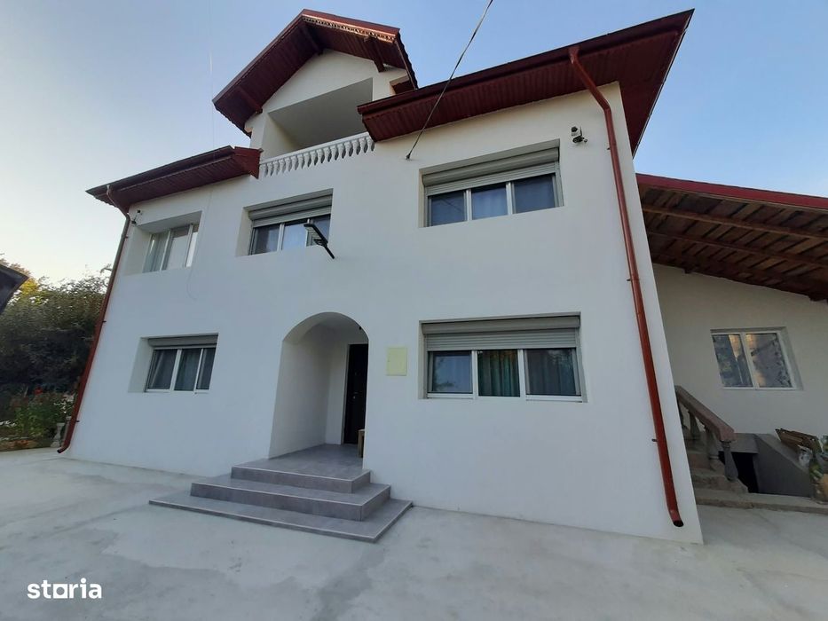 Zona superba! Vanzare casa cu 5 camere in Pucioasa