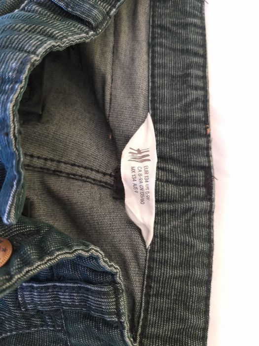 Продавам детски  дънки на фирмата НМ