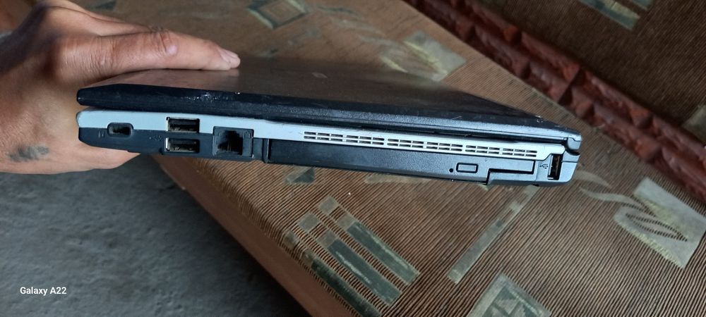 Срочно продам ноутбук фуджитсу