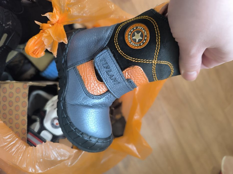 Отдам пакет обуви для мальчика