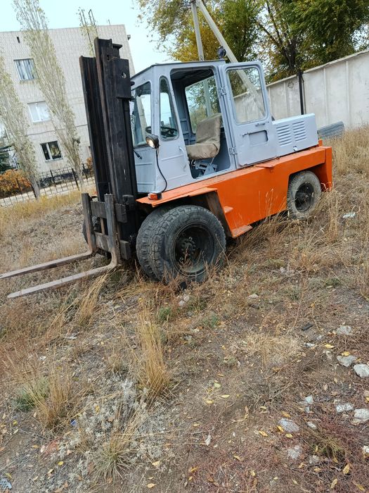 Продам погрузчик Львов