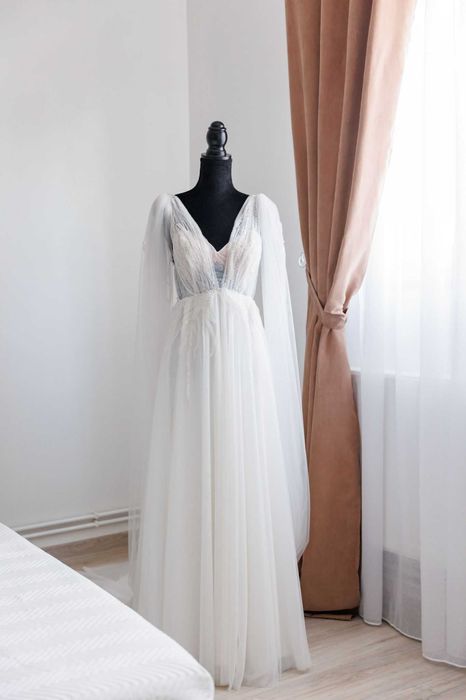 Rochie de mireasa din colectia 2022 a designerului Oana Lupas